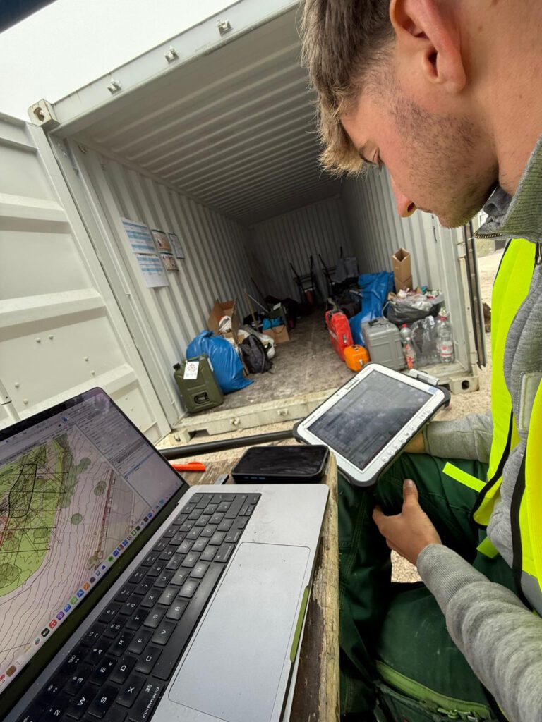 e7f483e8 53ba 421c b815 368be58357b4